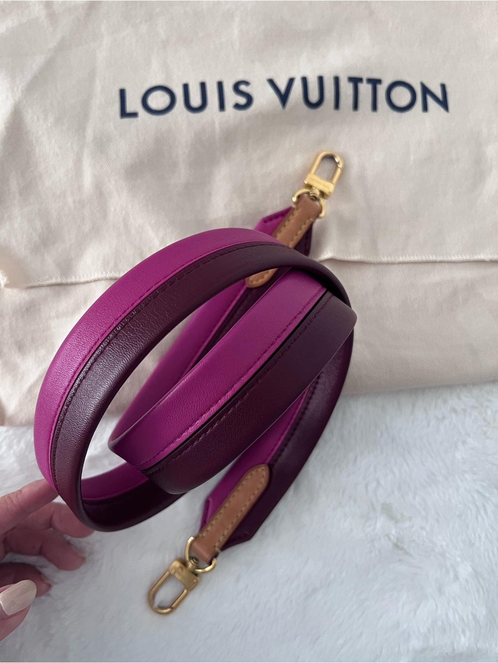 Louis Vuitton Cluny BB with Two-tone Crossbody Strap and Dust Bag, Monogram - Picture 13 of 16